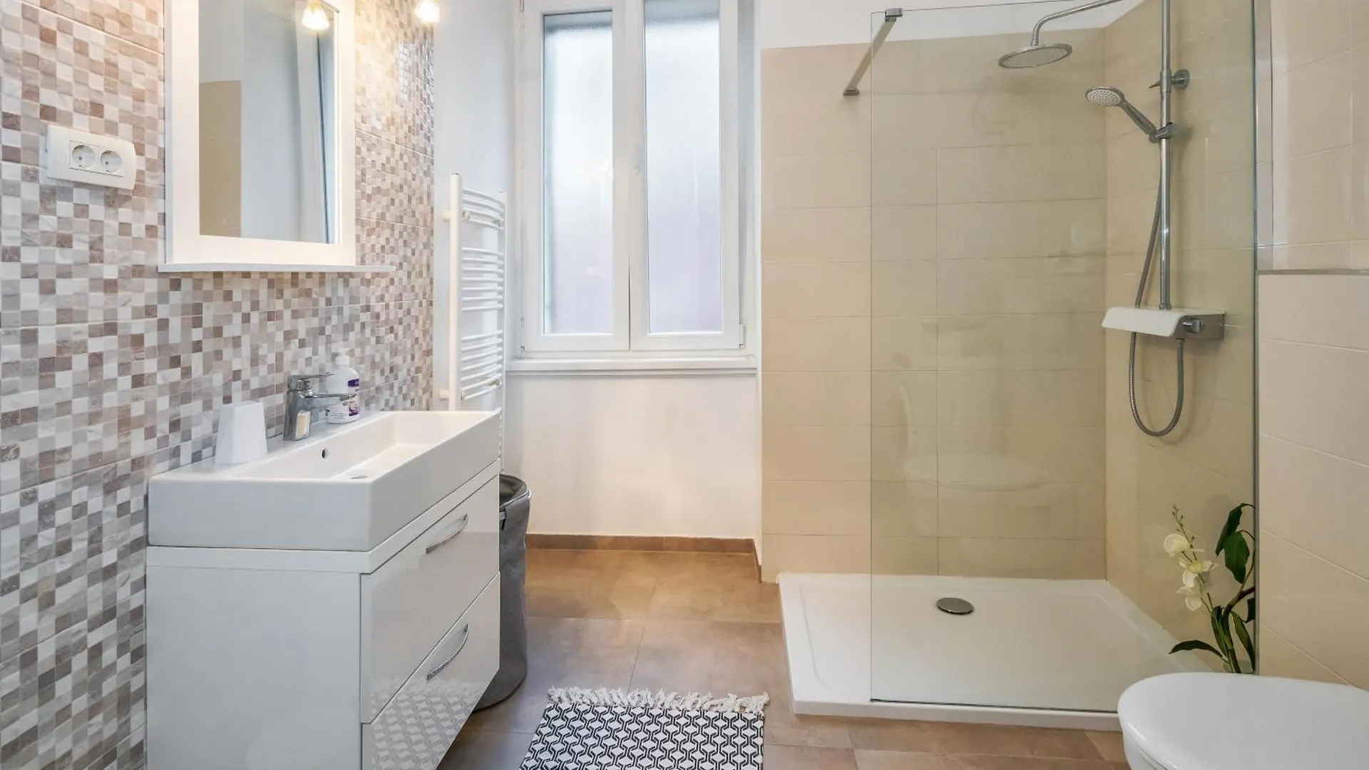 City Center Secession Charm Near National Theatre Split Apartment