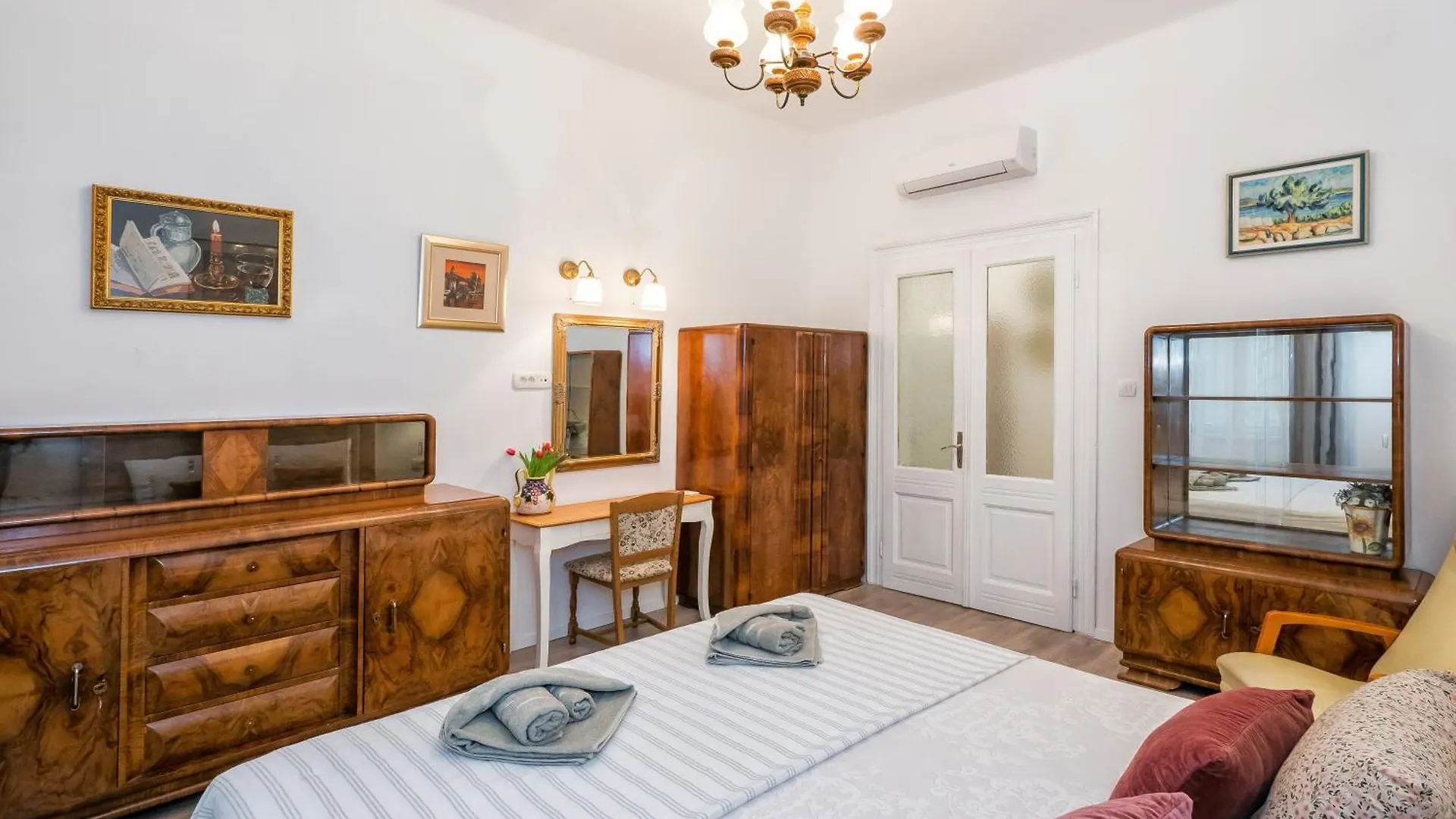 City Center Secession Charm Near National Theatre Split 0*,  Croatia
