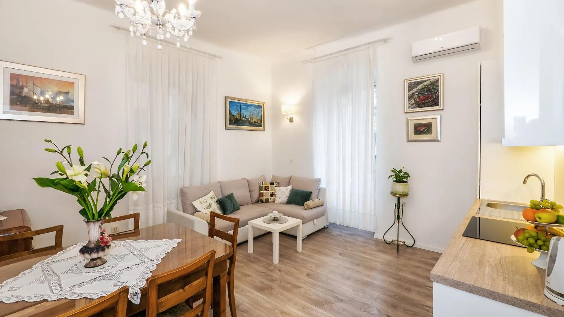 City Center Secession Charm Near National Theatre Split Croatia